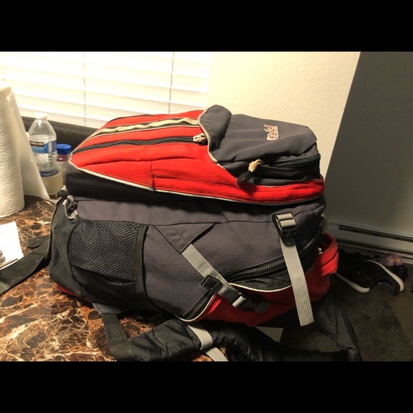 JanSport Polaris 33 Discontinued Red and Black Camping Backpack - Picture 9 of 14